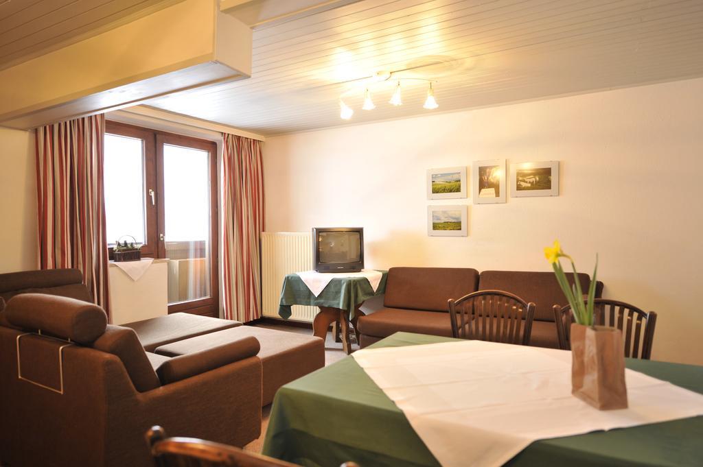 Apparthotel Restaurant Steiners Eben Im Pongau Δωμάτιο φωτογραφία